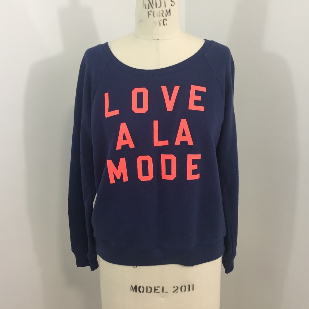 ❤️3/$29 Victorias Secret Sweatshirt Love A La Mode